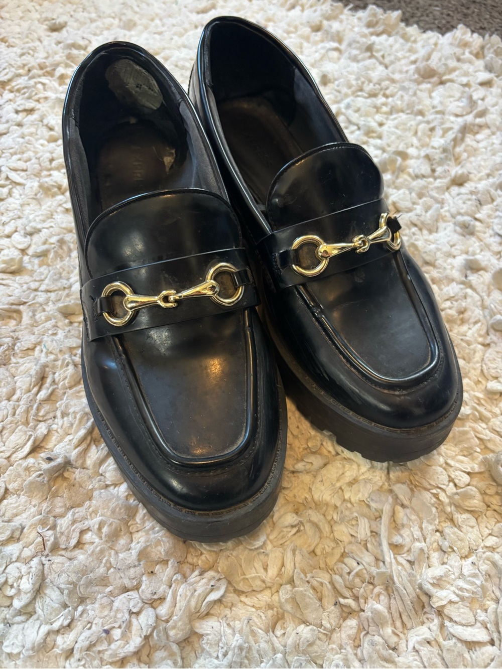 Express Women’s Black Patent Horsebit Platform Loafer Loafers Gold Hardware 9 - Picture 2 of 9